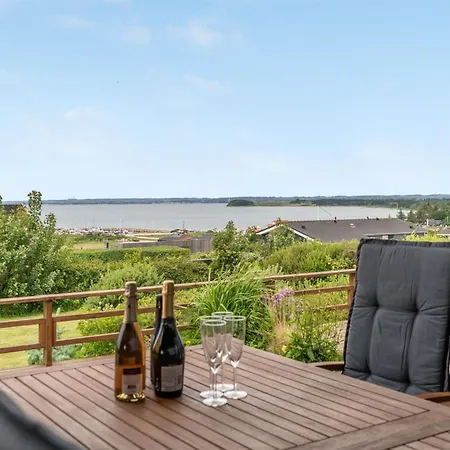 Mahilo - 300m From The Sea By Interhome