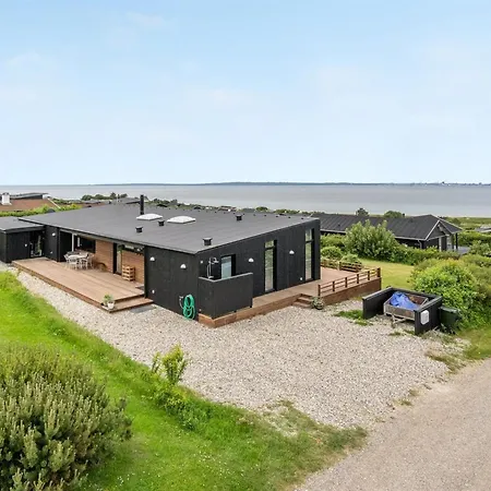 Mahilo - 300m From The Sea By Interhome * Knebel